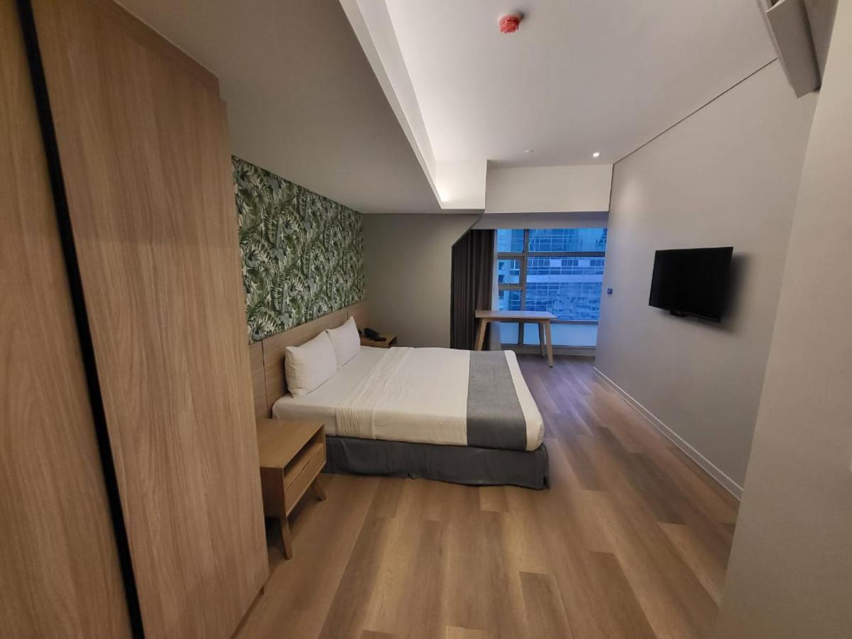 Infinity Tower Suites Makati City Exterior foto