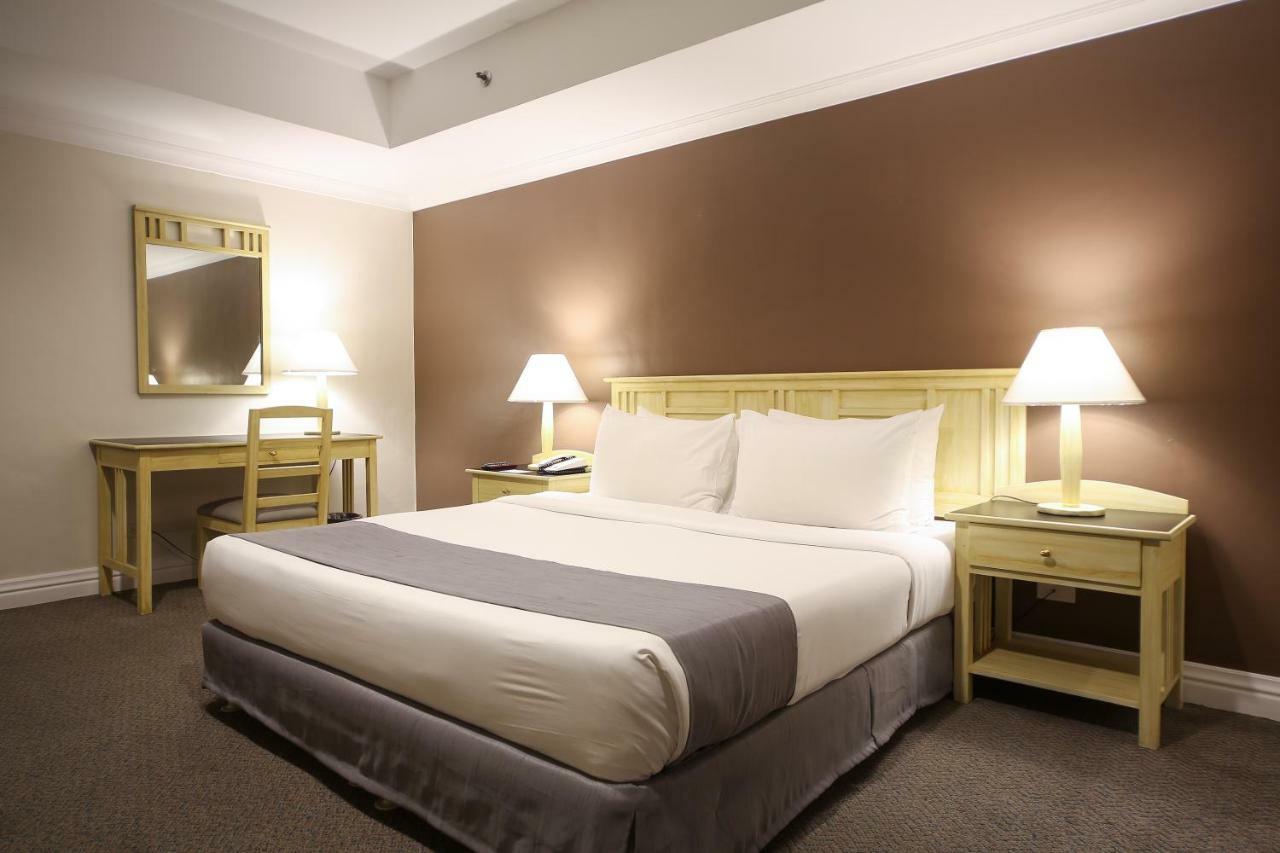 Infinity Tower Suites Makati City Exterior foto