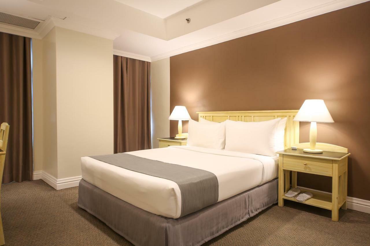 Infinity Tower Suites Makati City Exterior foto